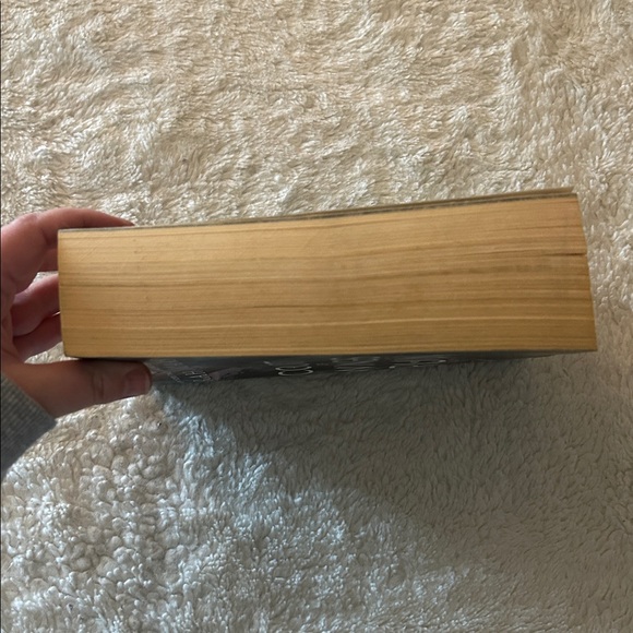 A Court of Wings and Ruin by Sarah J. Mass Paperback Book - Picture 5 of 7